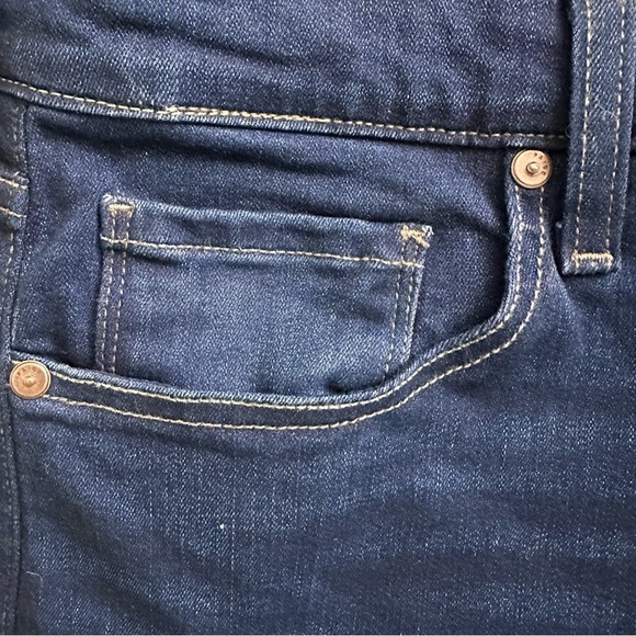 Paige Federal Jeans 36 Dark Wash Slim
Straight Fit Stretch Denim - Picture 4 of 12